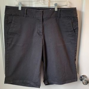 Loft Outlet dark grey Curvy Bermuda roll short, size 14